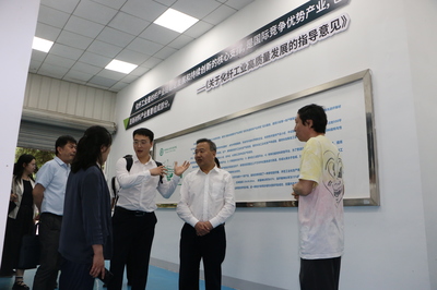 四川省絲綢科學研究院赴成都紡織高等?？茖W校調(diào)研交流 深化生物基材料技術研發(fā)合作